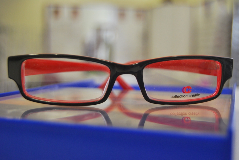 opticien-MAZAUGUES-min_view-sight-lens-frame-optics-spectacles-1141012-pxhere.com